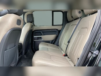Used Land Rover Defender 2021 for sale - 79333557: Photo