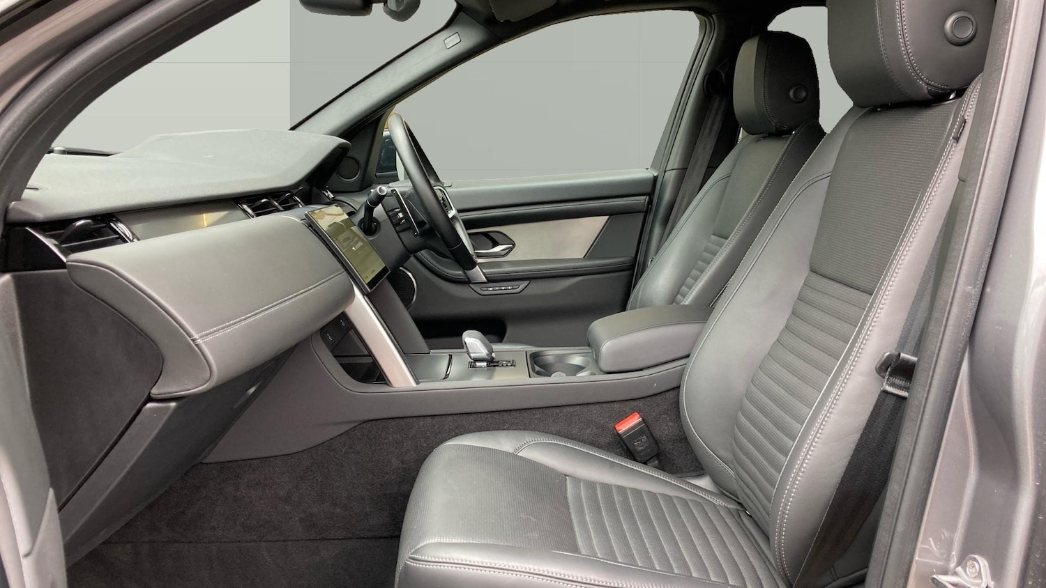 Used Land Rover Discovery Sport 2024 for sale - 76219035: Photo 3