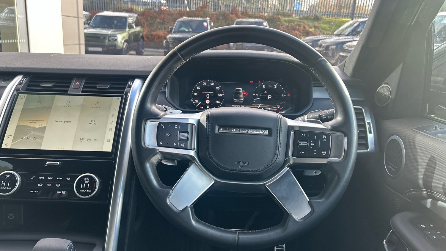 Used Land Rover Discovery 2023 for sale - 76877752: Photo 15