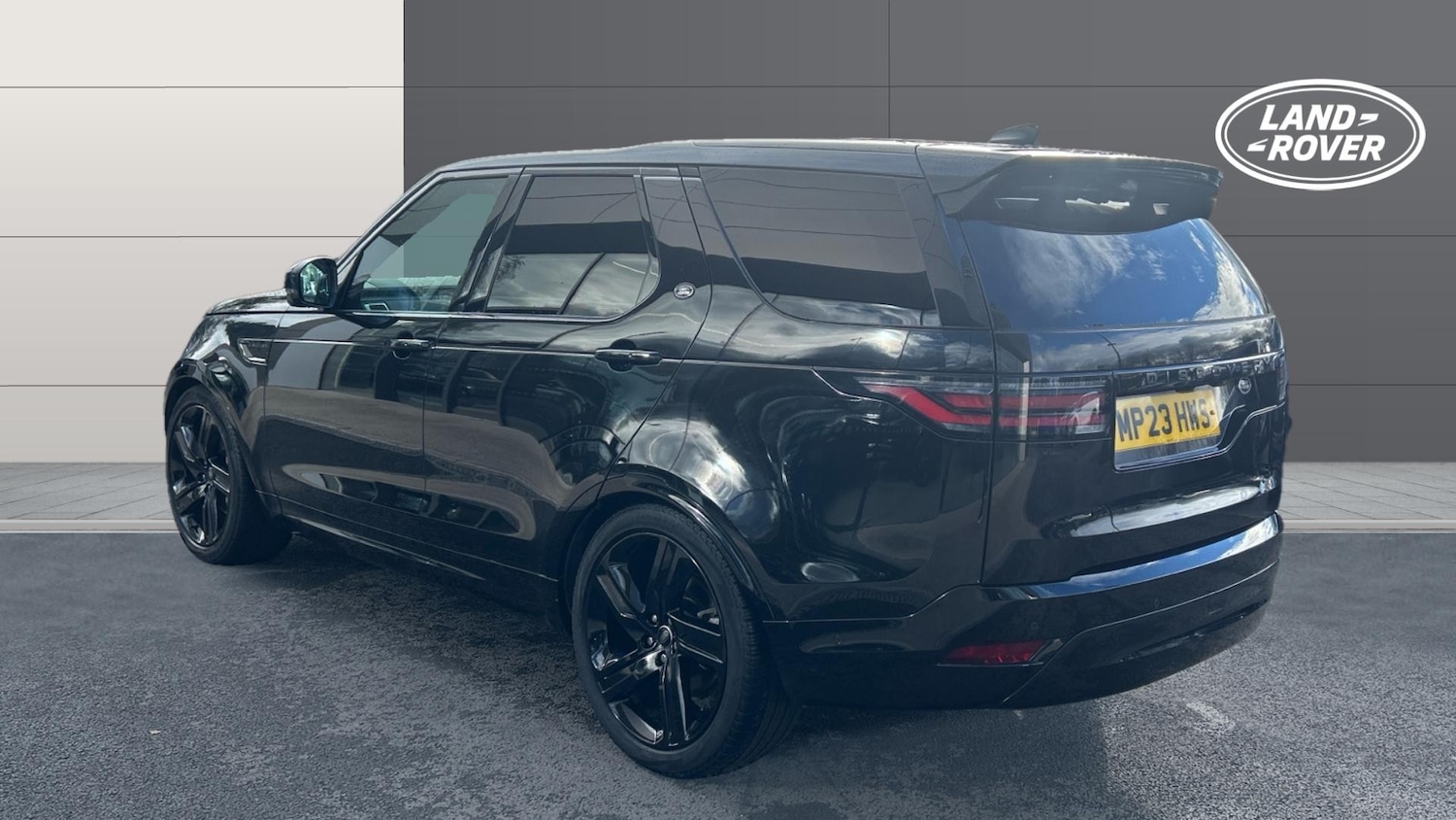 Used Land Rover Discovery 2023 for sale - 76877752: Photo 2