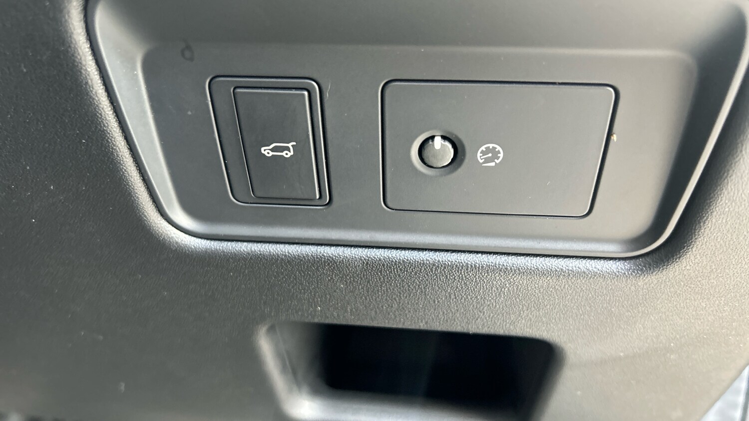 Used Land Rover Discovery 2023 for sale - 76877752: Photo 39