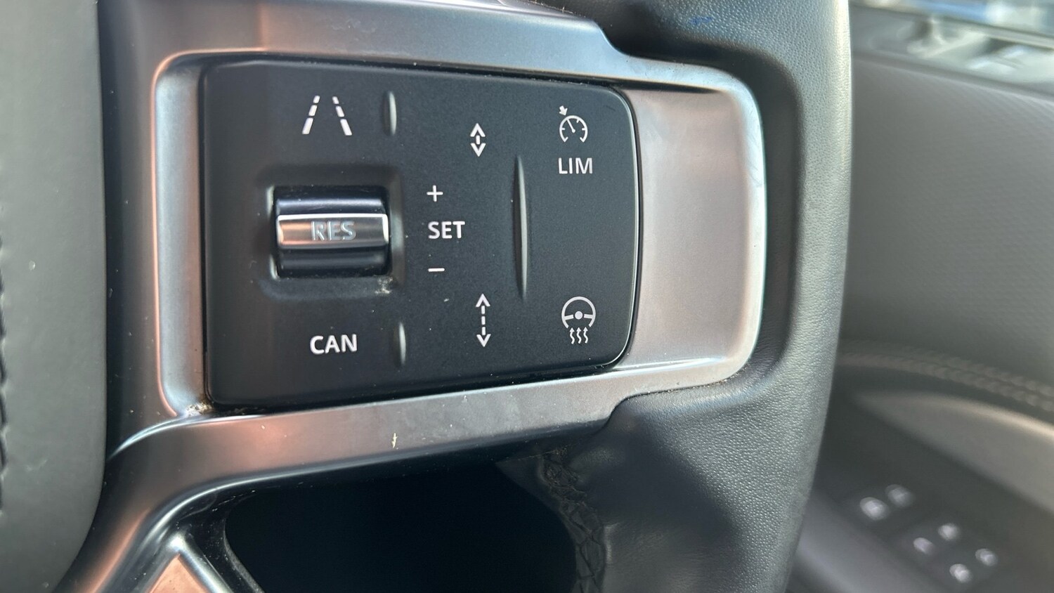 Used Land Rover Discovery 2023 for sale - 76877752: Photo 45