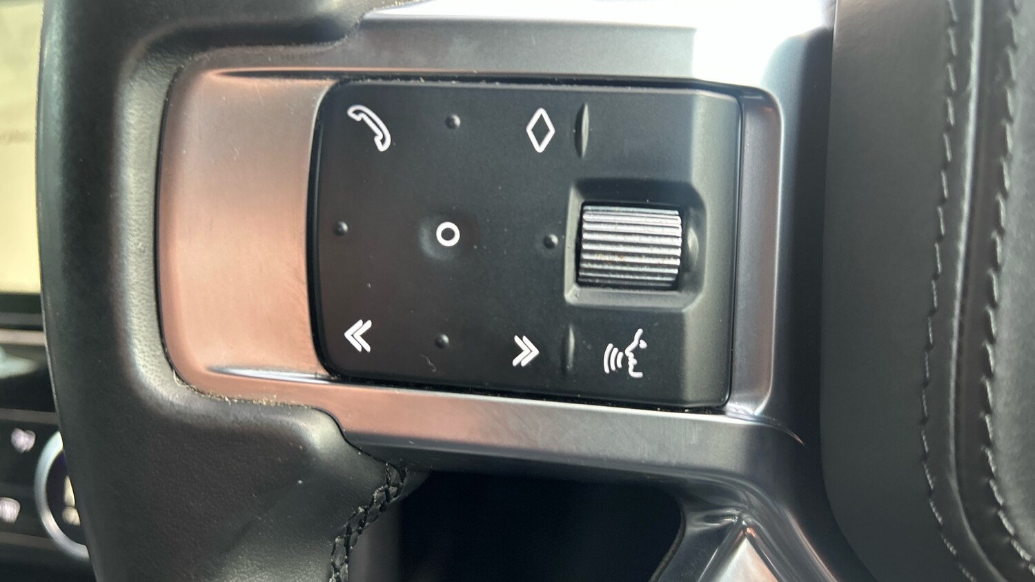 Used Land Rover Discovery 2023 for sale - 76877752: Photo 46