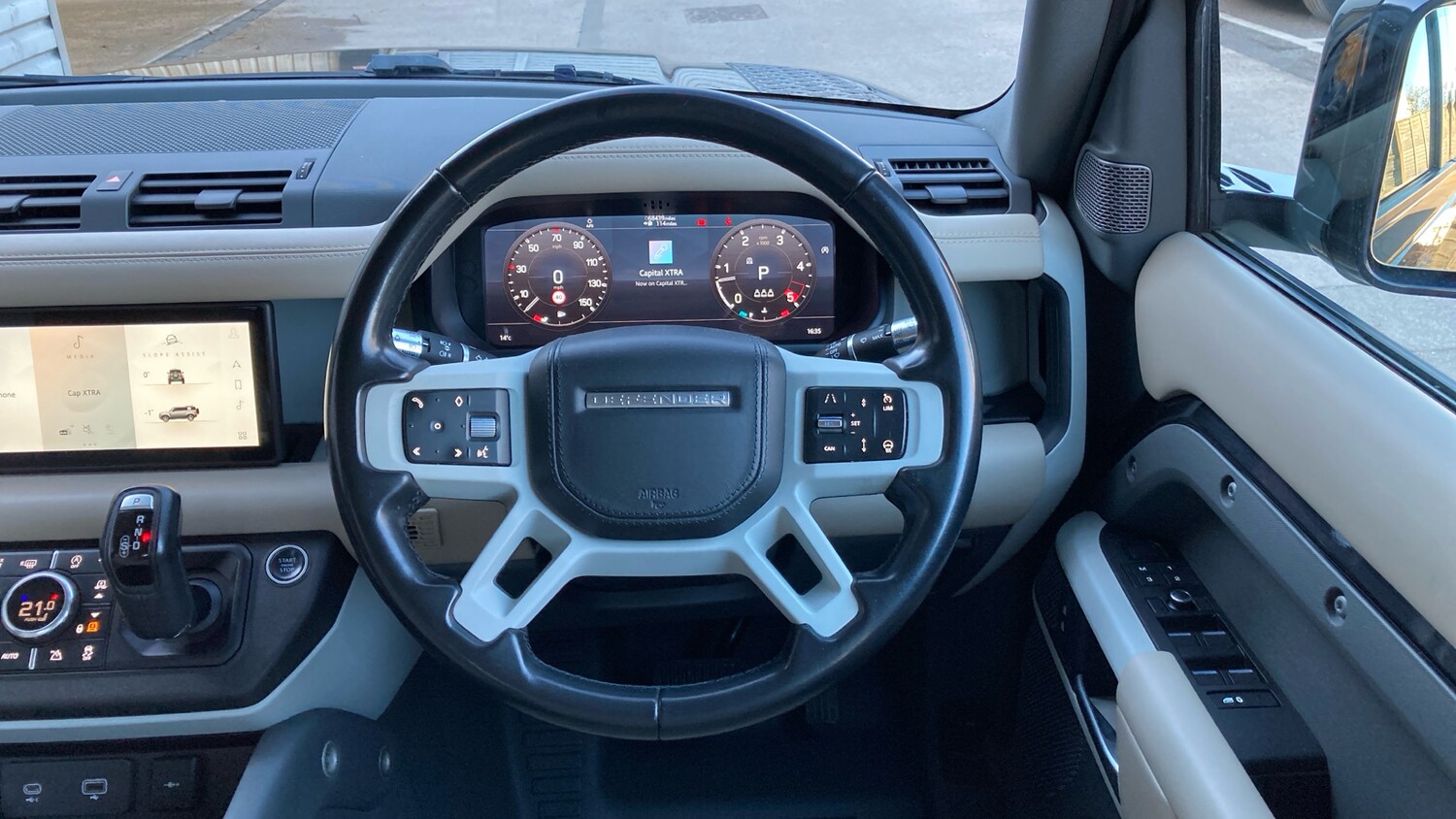 Used Land Rover Defender 2021 for sale - 77946985: Photo 15