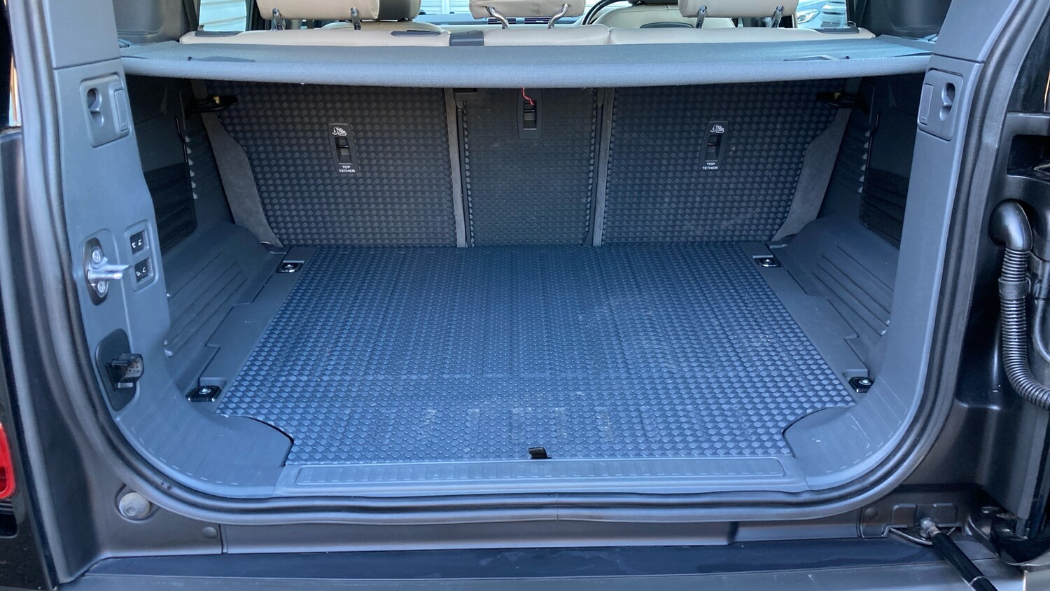 Used Land Rover Defender 2021 for sale - 77946985: Photo 39