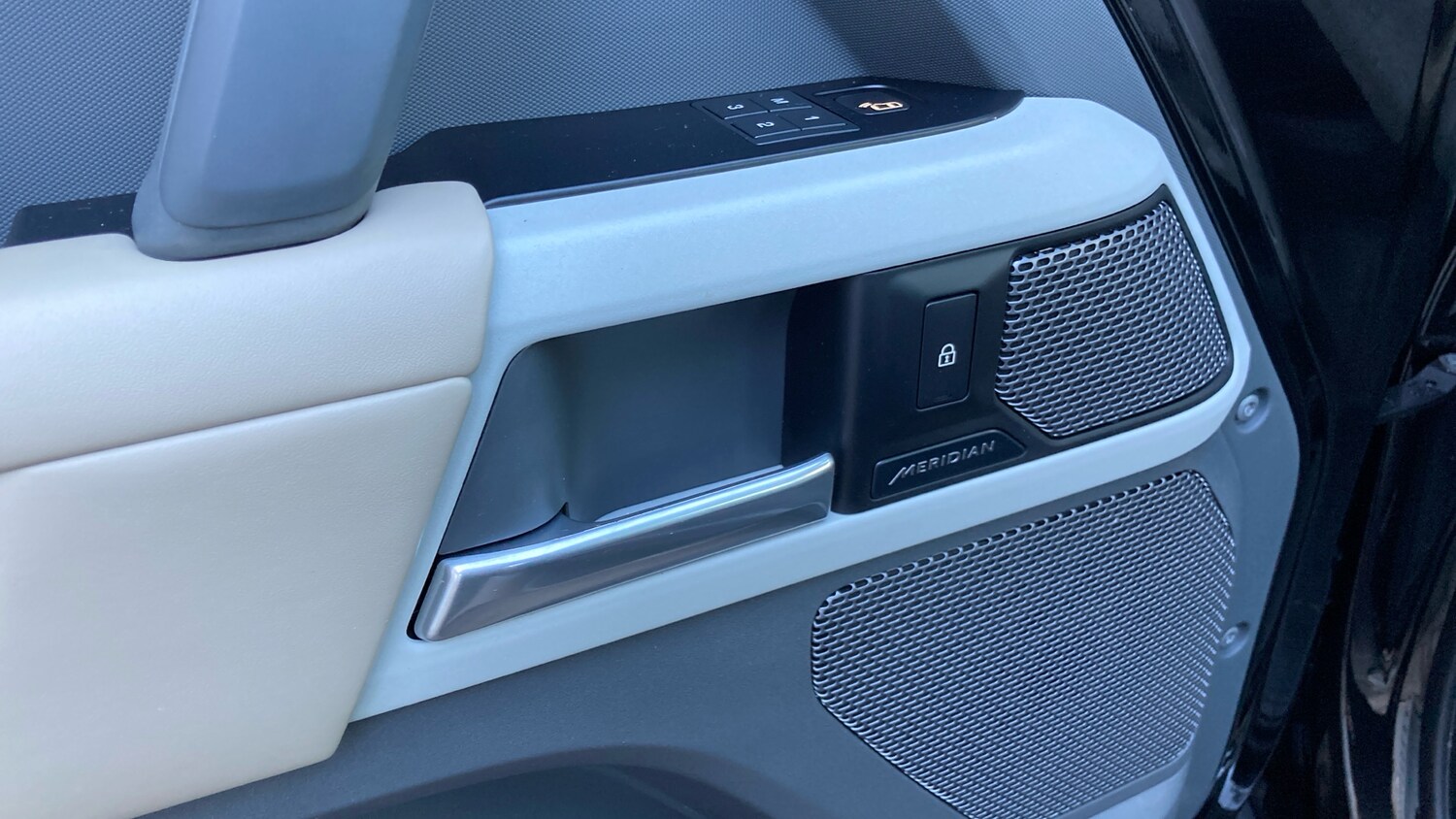 Used Land Rover Defender 2021 for sale - 77946985: Photo 48