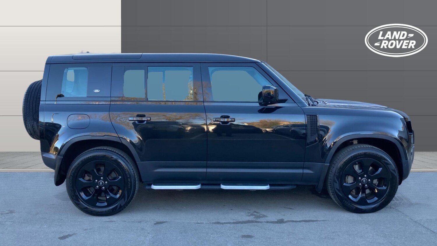 Used Land Rover Defender 2021 for sale - 77946985: Photo 5