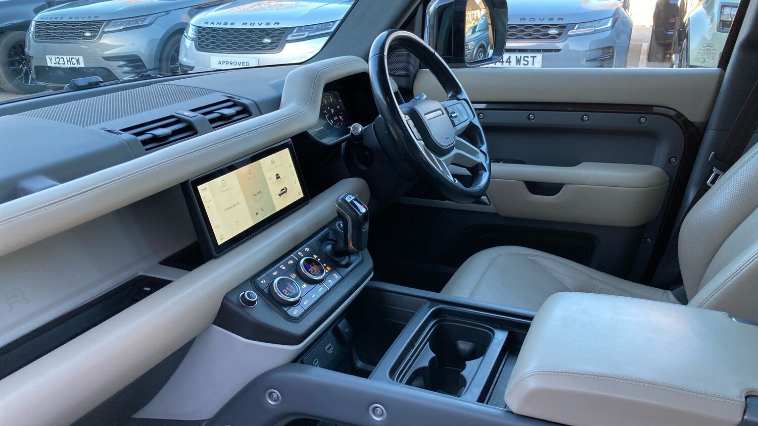 Used Land Rover Defender 2021 for sale - 77946985: Photo 51