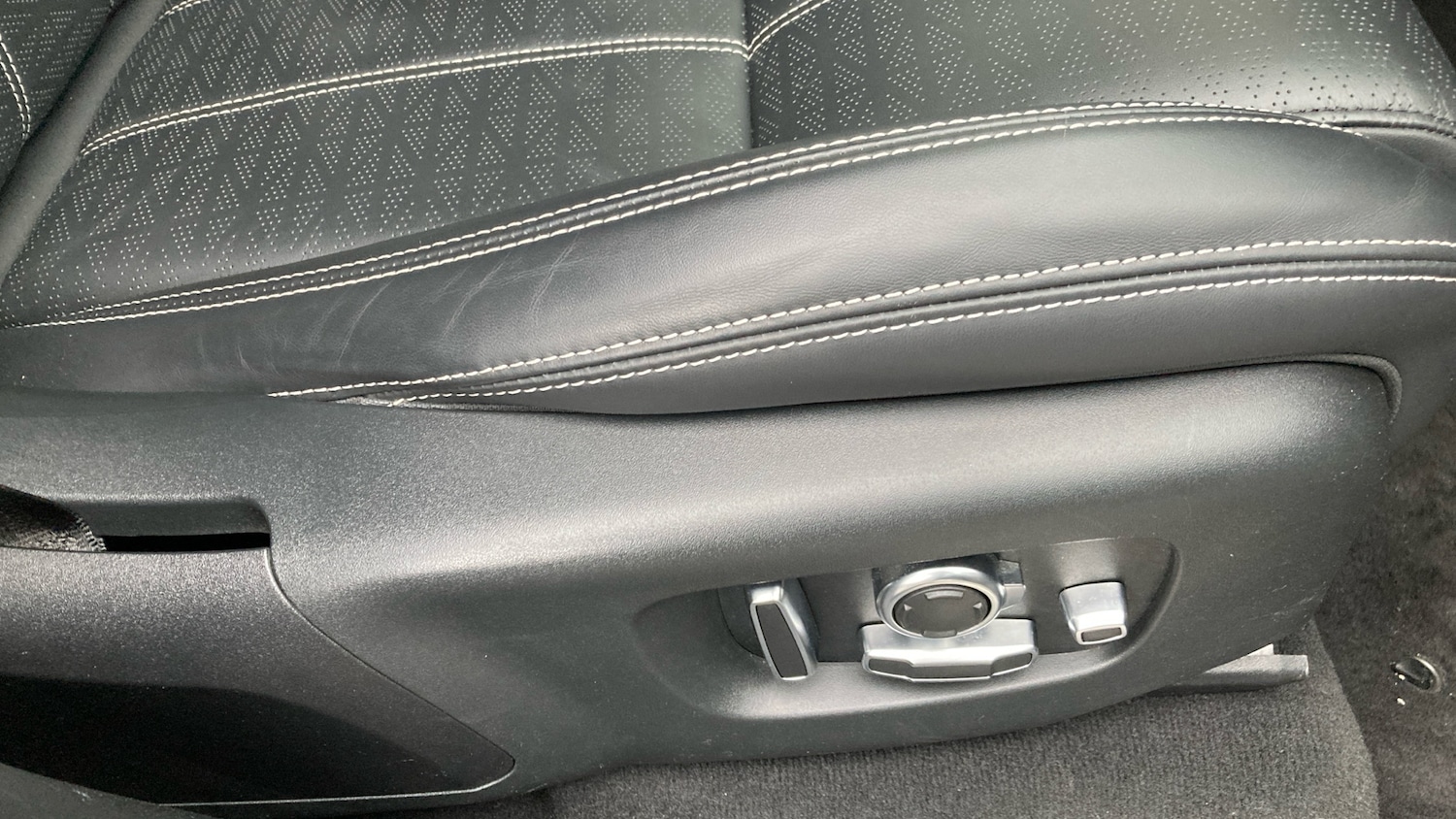 Used Land Rover Range Rover Velar 2022 for sale - 77619758: Photo 24