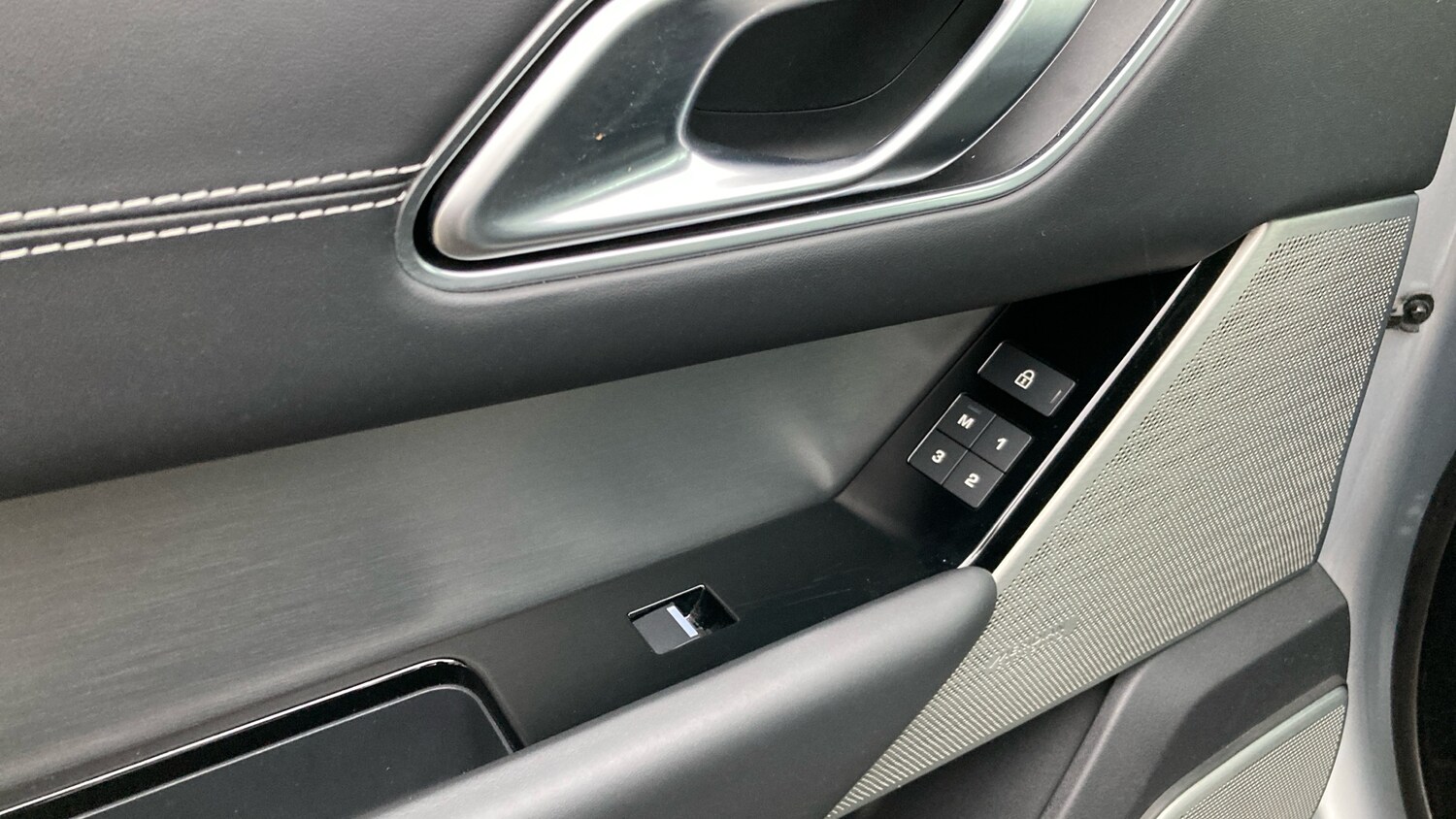 Used Land Rover Range Rover Velar 2022 for sale - 77619758: Photo 48