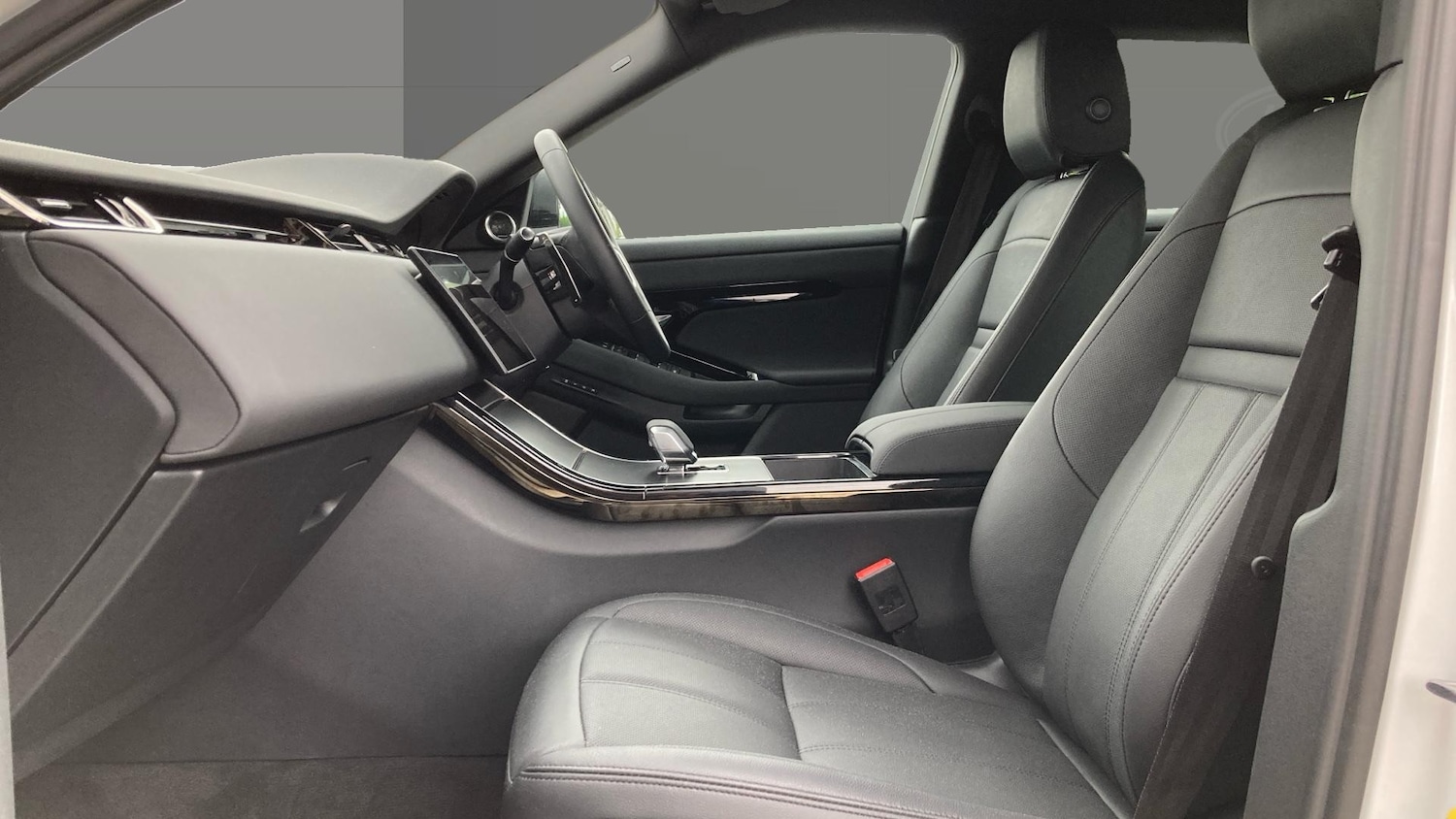 Used Land Rover Range Rover Evoque 2025 for sale - 76884727: Photo 3