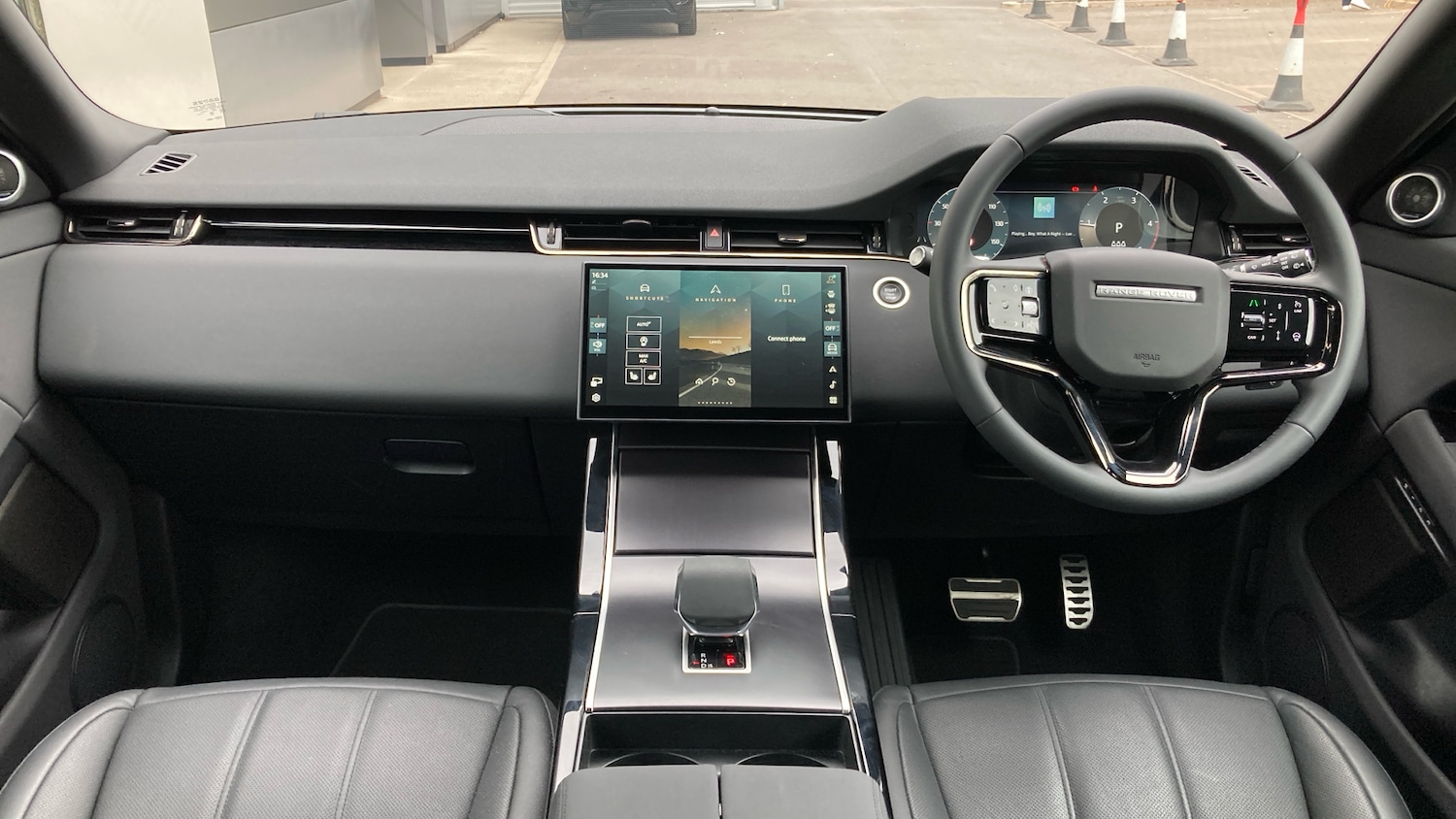 Used Land Rover Range Rover Evoque 2025 for sale - 76884727: Photo 9