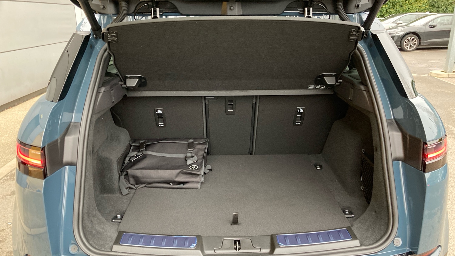 Used Land Rover Range Rover Evoque 2025 for sale - 77704253: Photo 30