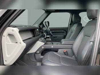 Used Land Rover Defender 2023 for sale - 78938710: Photo