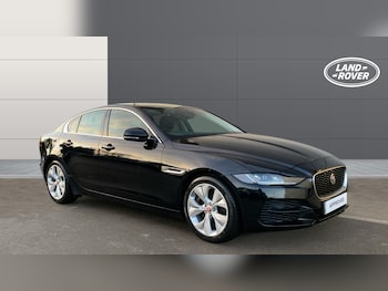 Used Jaguar XE 2019 for sale - 76908487: Photo