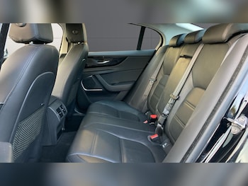 Used Jaguar XE 2019 for sale - 76908487: Photo