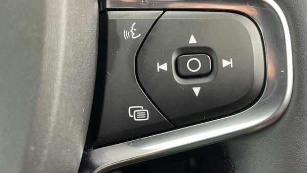 Used Volvo XC40 2023 for sale - 75385759: Photo 14