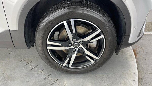 Used Volvo XC40 2023 for sale - 75385759: Photo 5