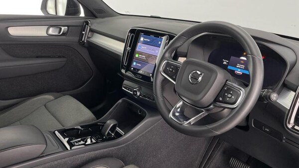 Used Volvo XC40 2023 for sale - 75385759: Photo 6
