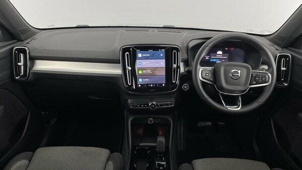 Used Volvo XC40 2023 for sale - 75385759: Photo 8