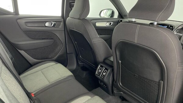 Used Volvo XC40 2023 for sale - 75385759: Photo 9