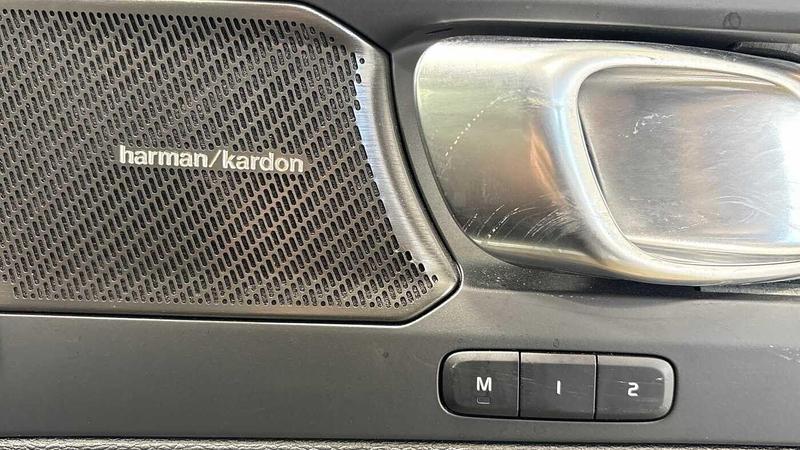 Used Volvo XC40 2024 for sale - 76895613: Photo 27