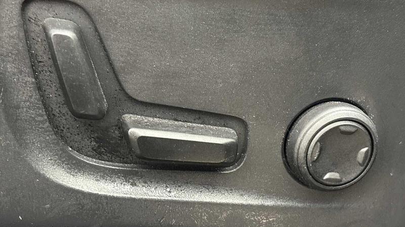 Used Volvo XC40 2024 for sale - 76895613: Photo 28