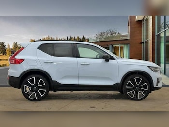 Used Volvo XC40 2024 for sale - 76895613: Photo