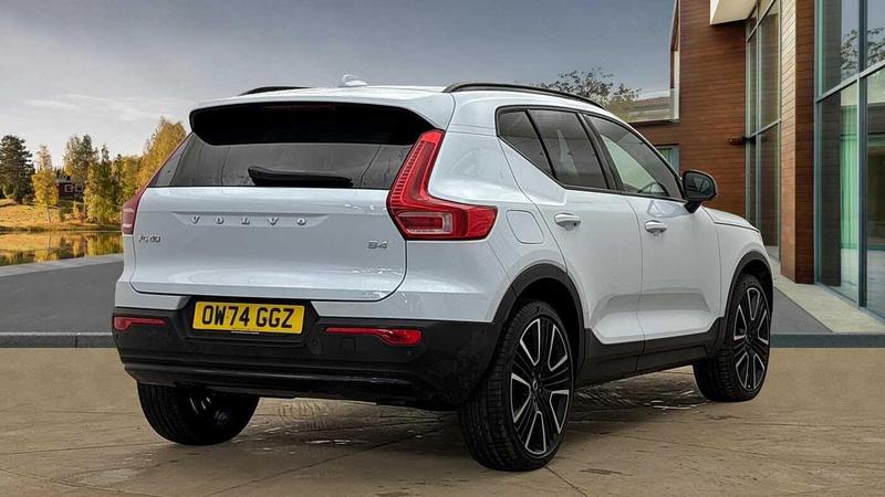 Used Volvo XC40 2024 for sale - 76895613: Photo 3