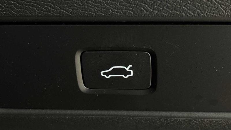 Used Volvo XC40 2024 for sale - 76895613: Photo 30