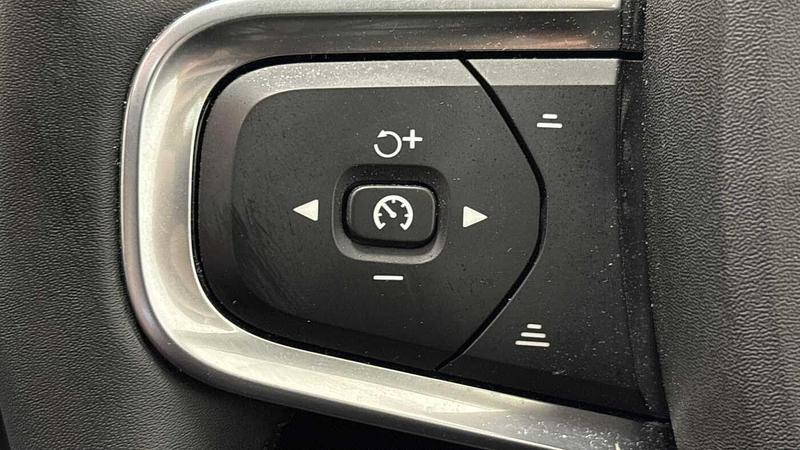 Used Volvo XC40 2024 for sale - 76895613: Photo 31