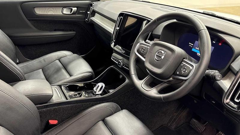 Used Volvo XC40 2024 for sale - 76895613: Photo 9