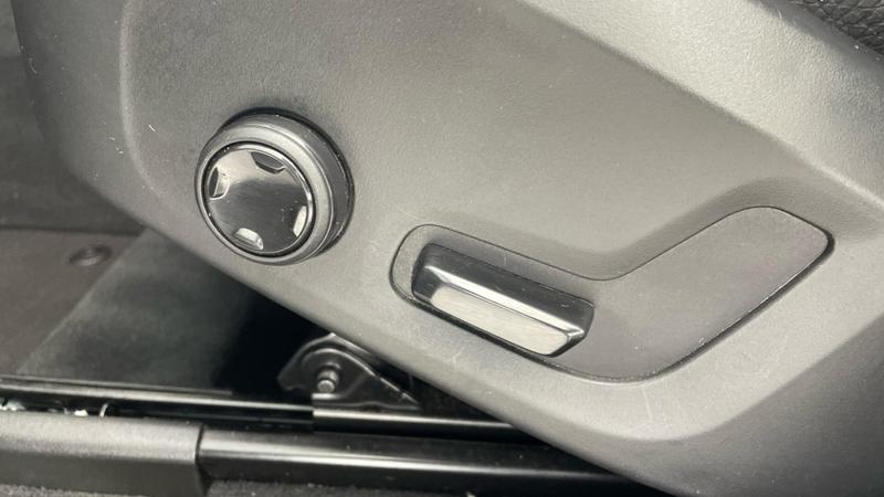 Used Volvo XC60 2024 for sale - 76316971: Photo 40