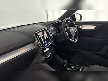 Used Volvo XC40 2025 for sale - 78442393: Photo