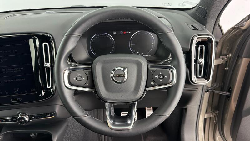 Used Volvo XC40 2022 for sale - 75969331: Photo 10