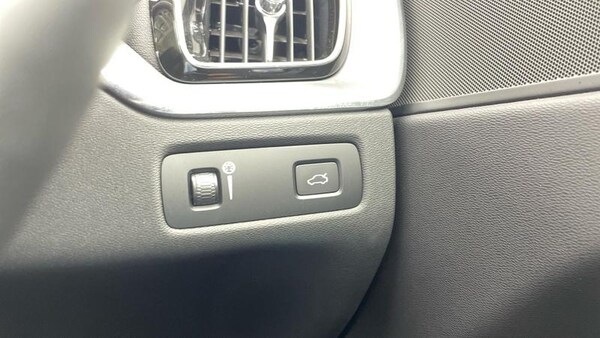Used Volvo XC60 2022 for sale - 75130856: Photo 15