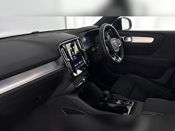 Used Volvo XC40 2026 for sale - 77791231: Photo