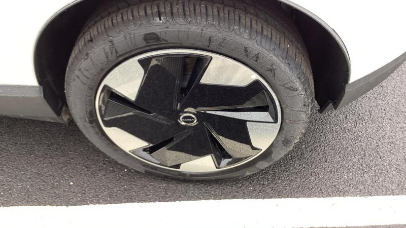 Used Volvo EX30 2025 for sale - 75778870: Photo 23