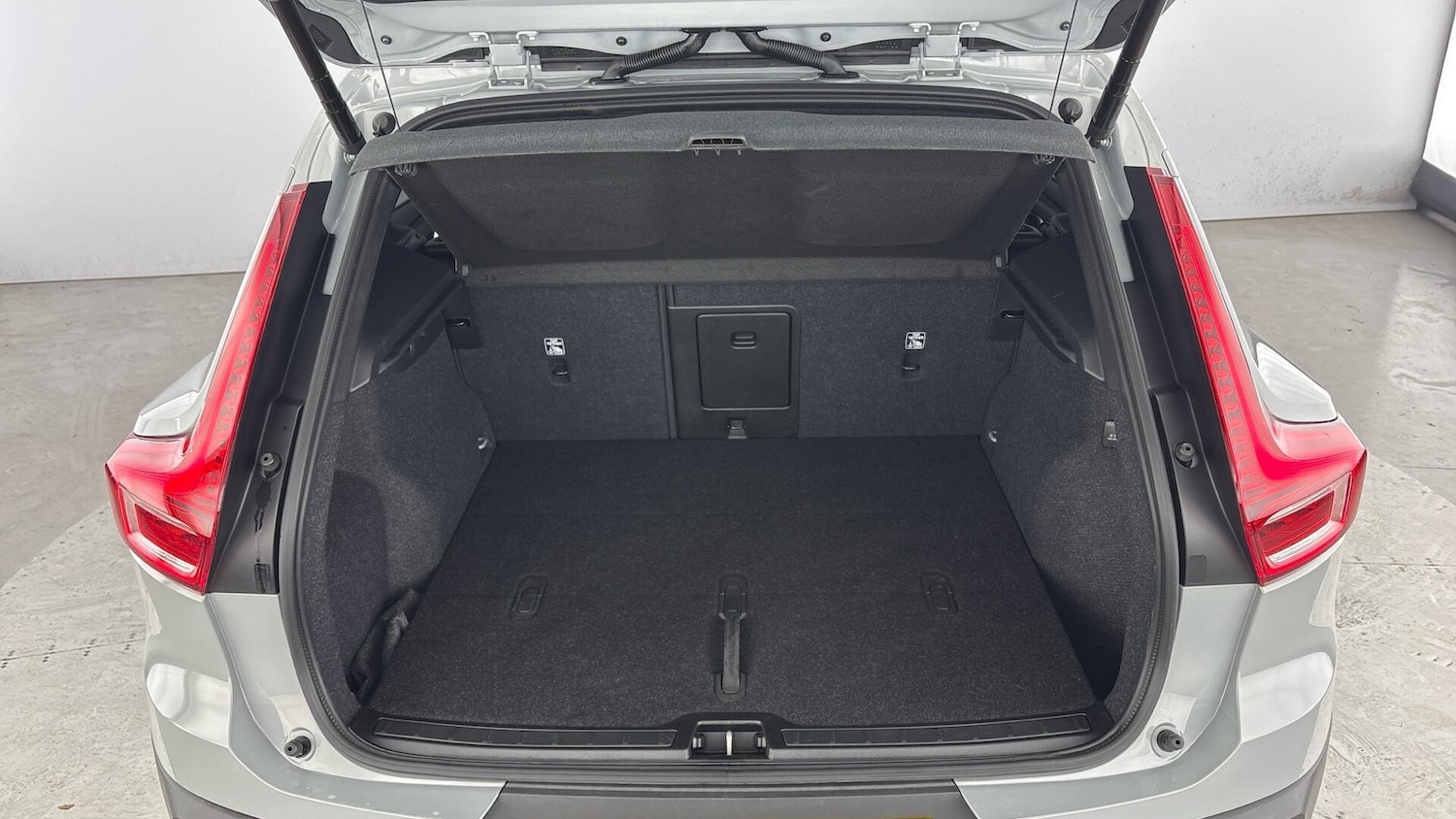 Used Volvo XC40 2025 for sale - 77791269: Photo 12