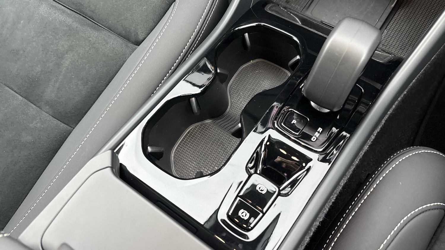 Used Volvo XC40 2025 for sale - 77791269: Photo 19