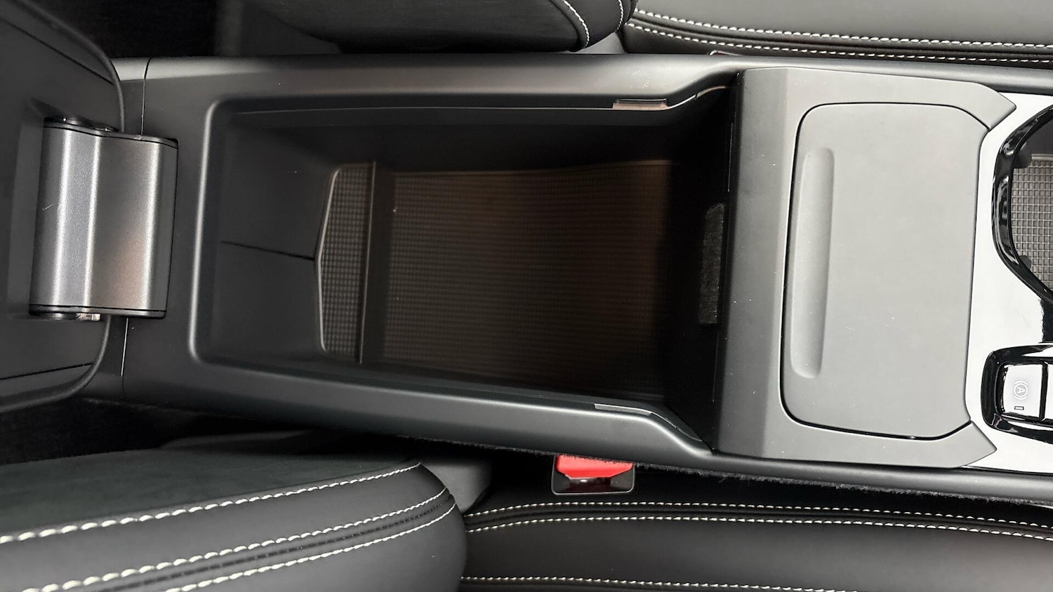 Used Volvo XC40 2025 for sale - 77791269: Photo 21