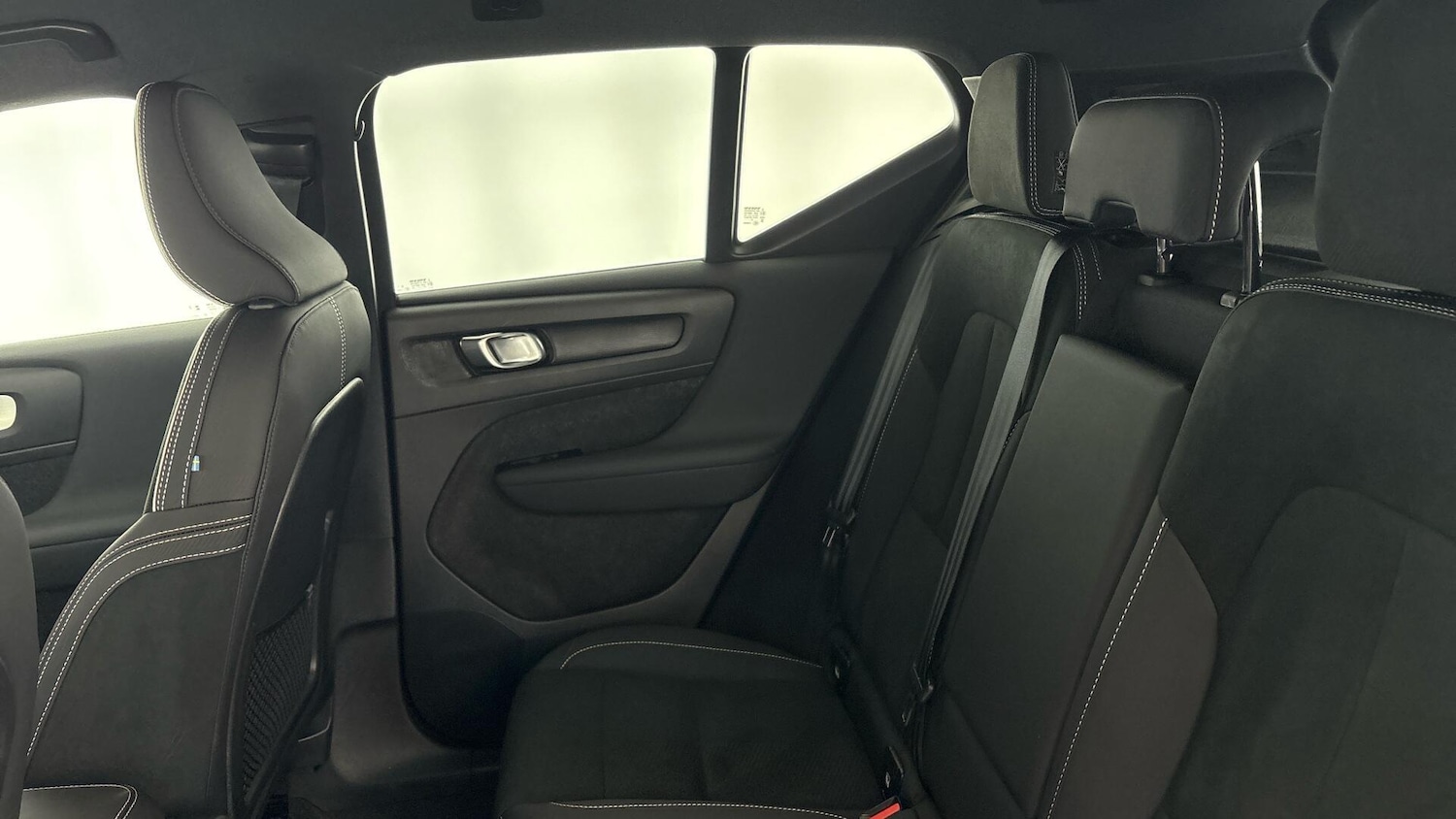 Used Volvo XC40 2025 for sale - 77791269: Photo 37