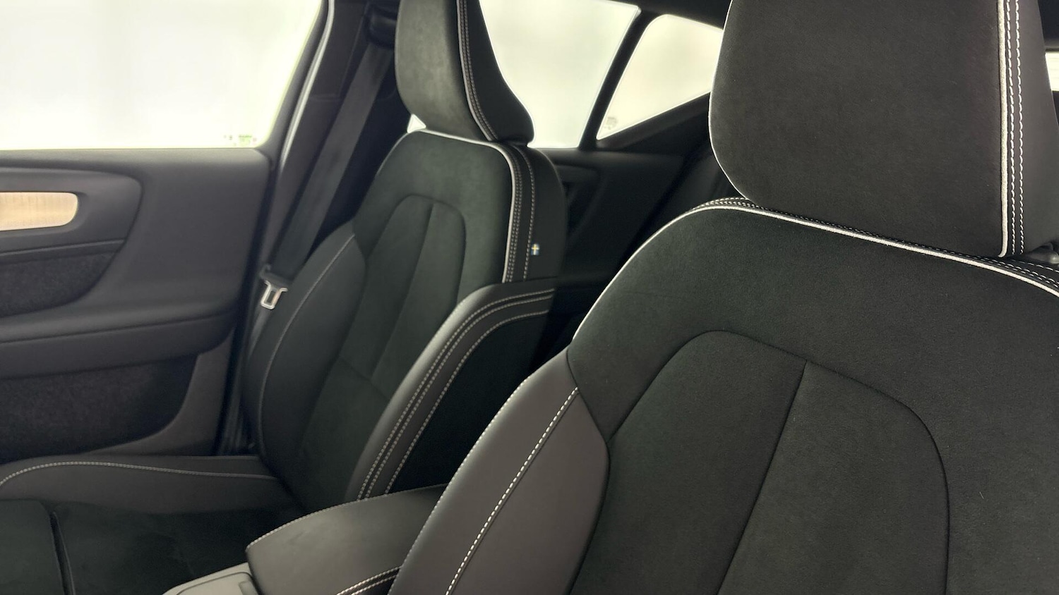 Used Volvo XC40 2025 for sale - 77791269: Photo 38