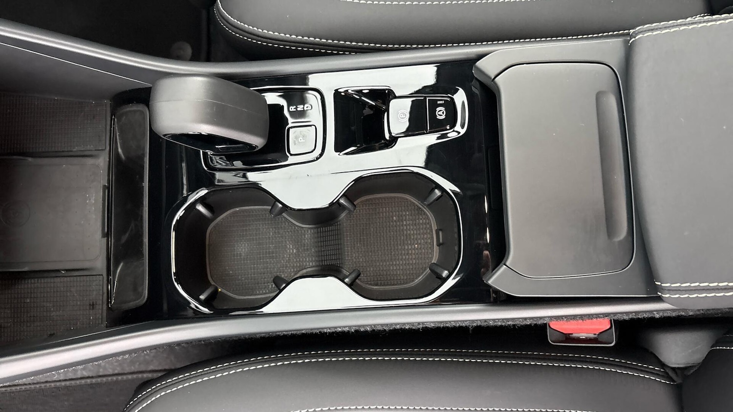 Used Volvo XC40 2025 for sale - 77791269: Photo 40