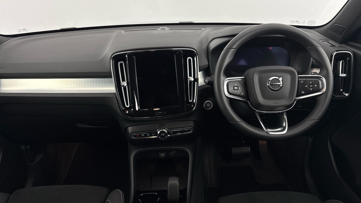 Used Volvo XC40 2025 for sale - 77791269: Photo 8