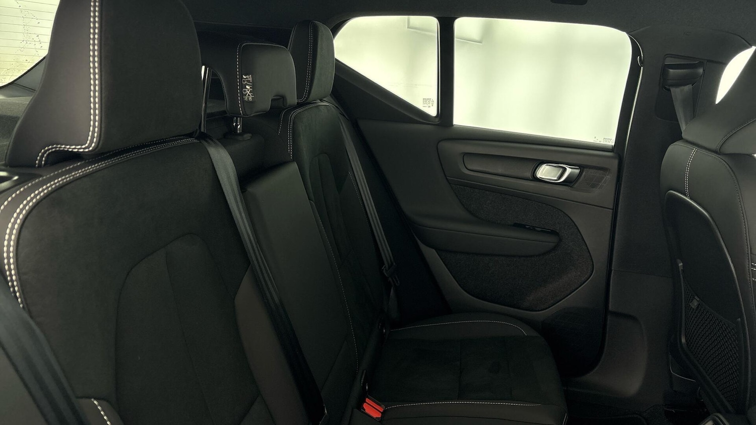 Used Volvo XC40 2025 for sale - 77791269: Photo 9