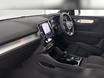 Used Volvo XC40 2025 for sale - 77791242: Photo