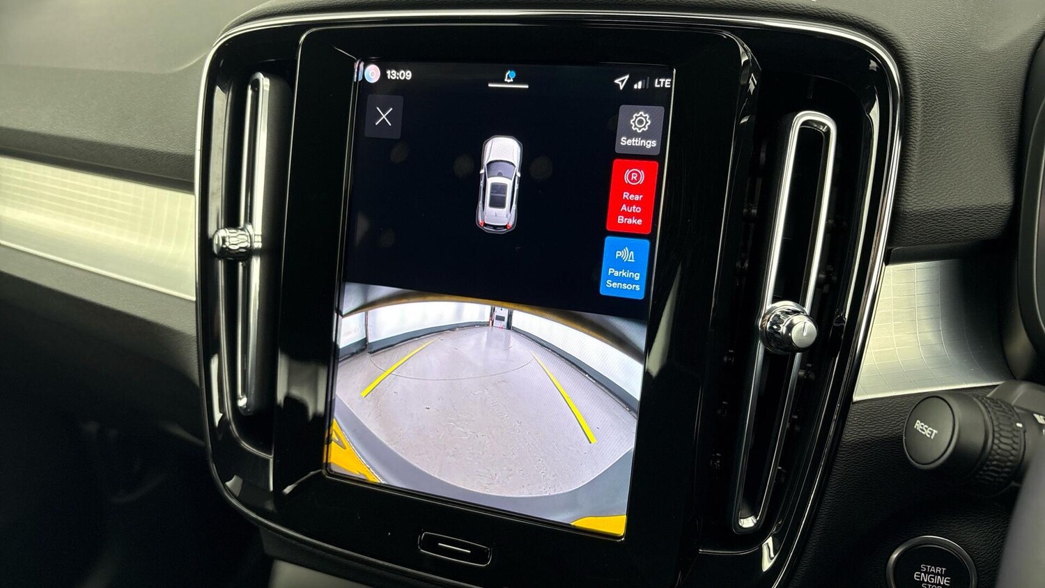 Used Volvo XC40 2025 for sale - 77791242: Photo 32