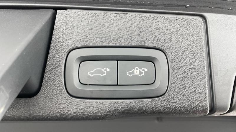 Used Volvo XC60 2024 for sale - 76748144: Photo 17