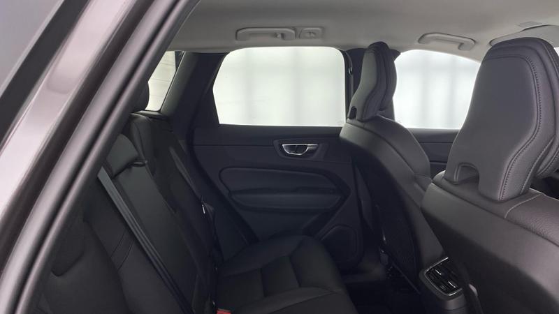 Used Volvo XC60 2024 for sale - 76748144: Photo 9